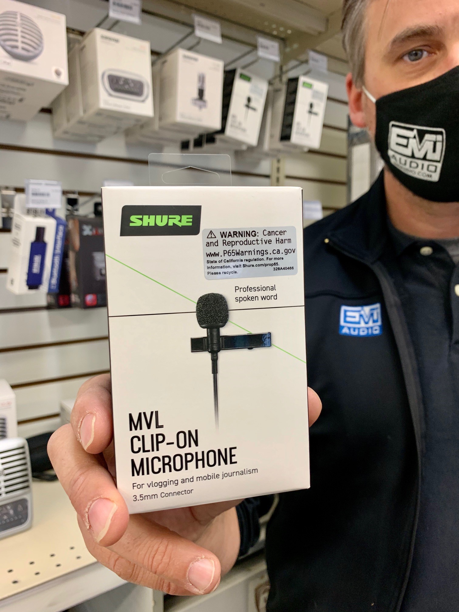 Vlog with the Shure MVL Clip-On mobile mic! - EMI Audio